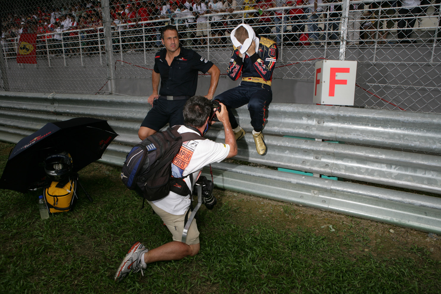Rainer Schlegelmilch gets the shots of Vettel